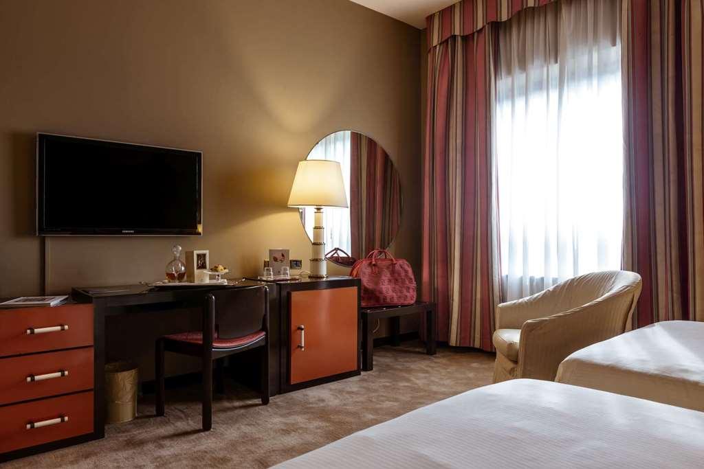 Moevenpick Hotel Bari Phòng bức ảnh